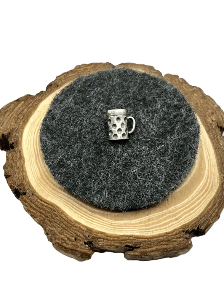 Der Bierkrug Pin von Dein Himmelreich handgefertigt aus Silber
